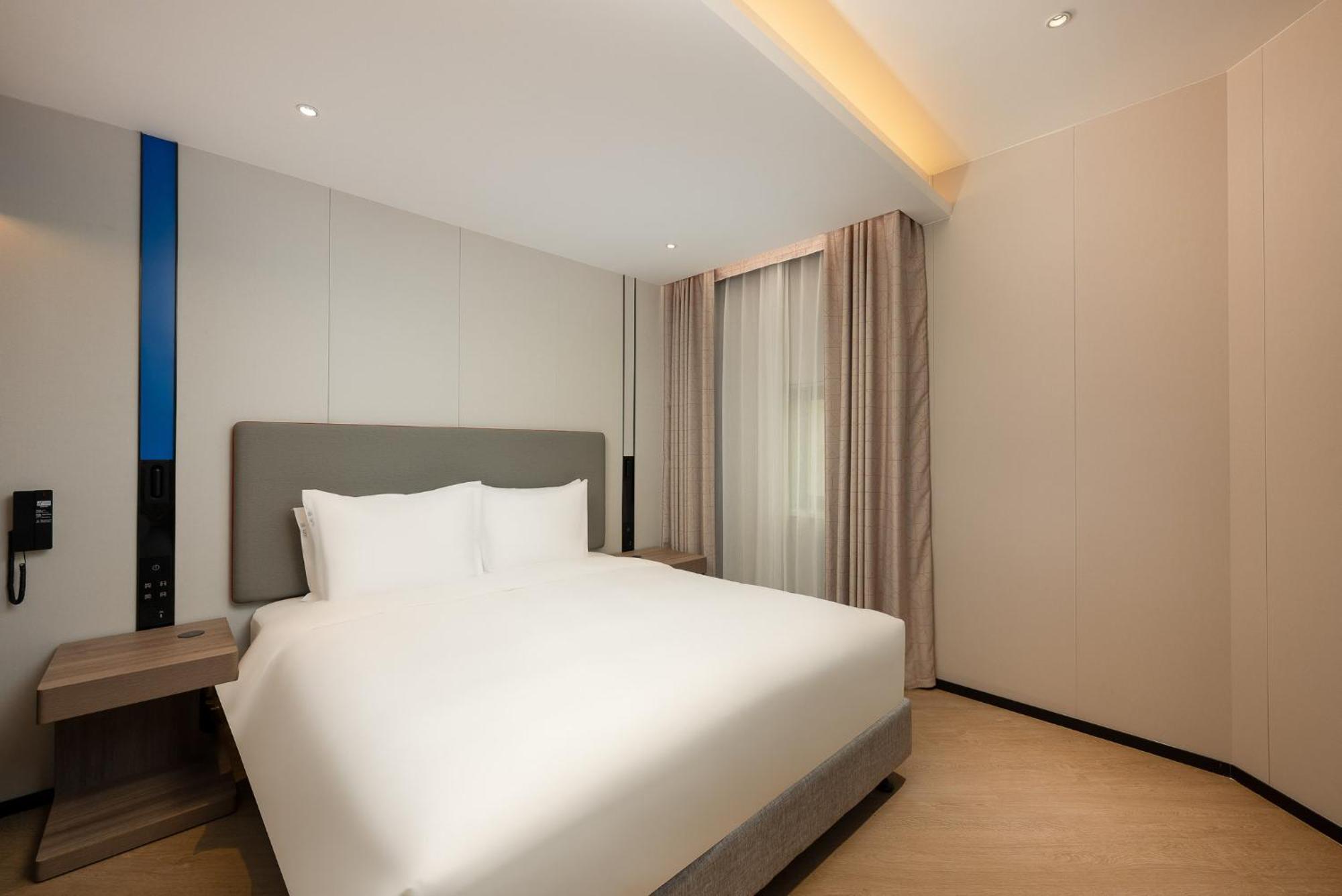 Holiday Inn Express Shanghai Jing'An Temple By Ihg Xangai Exterior foto